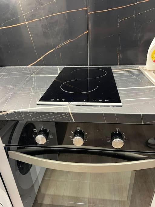 Spacious Apartment Ish-Blloku Area 티라나 외부 사진